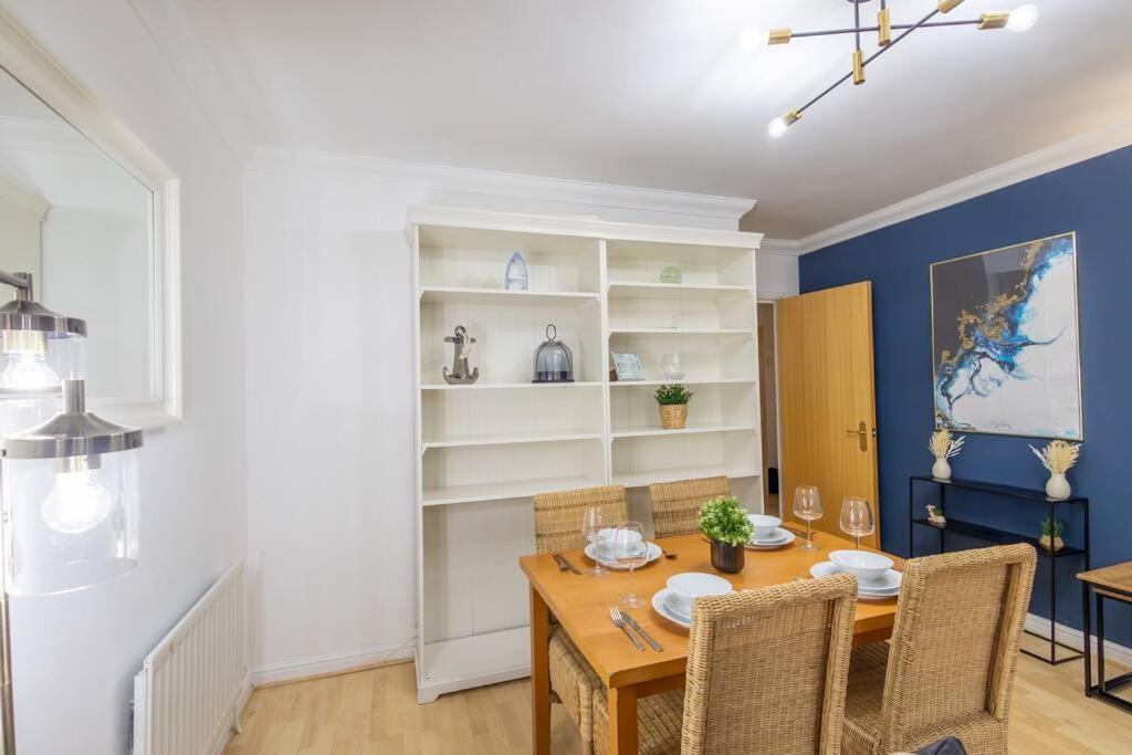 Morden London Apartment, By The Sea With Free Parking Exteriér fotografie