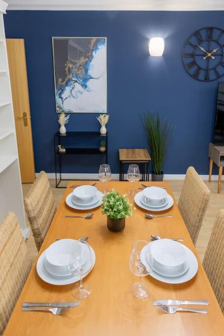 Morden London Apartment, By The Sea With Free Parking Exteriér fotografie