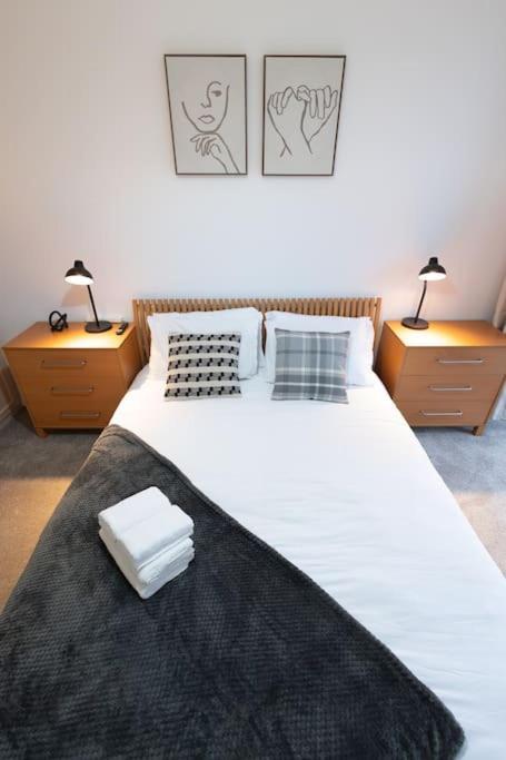 Morden London Apartment, By The Sea With Free Parking Exteriér fotografie