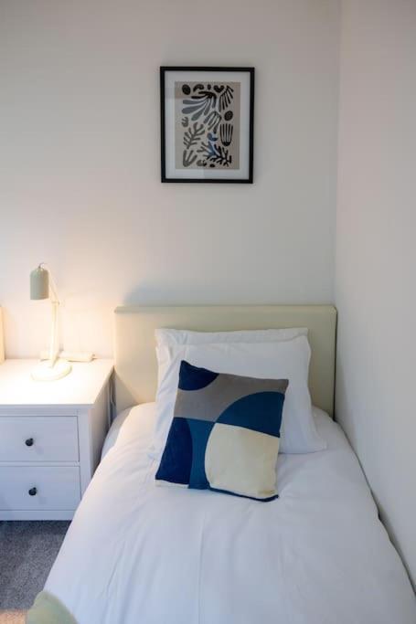 Morden London Apartment, By The Sea With Free Parking Exteriér fotografie